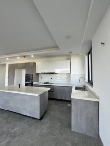 [es_property_field name="es_type"] in [es_property_field name="city"] - [es_property_field name="price"]